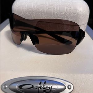 Oakley Miss Conducts